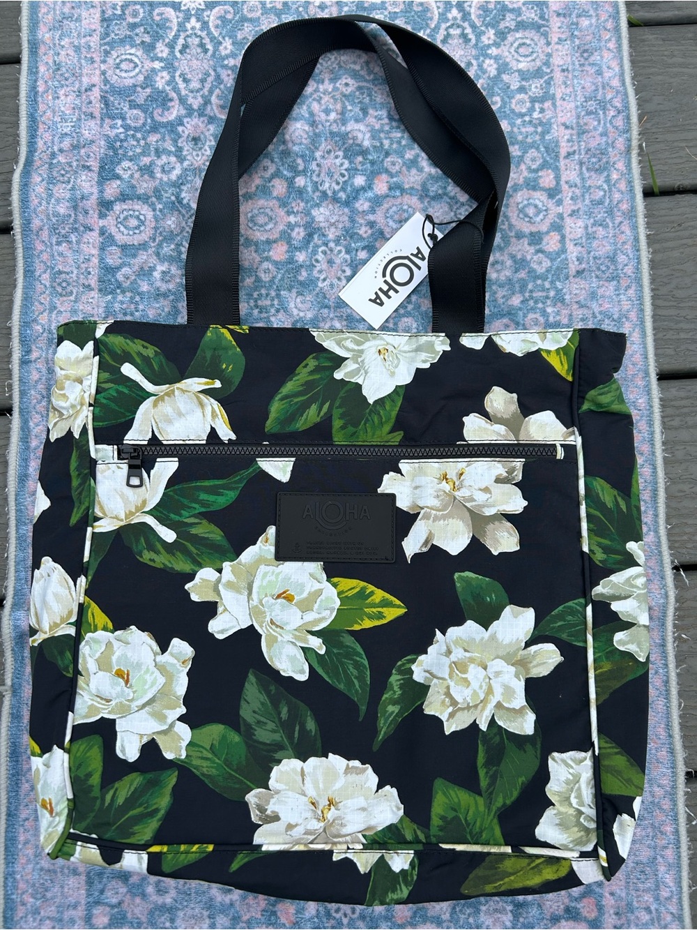 Aloha Collection Gardenia Nylon daily tote NWT